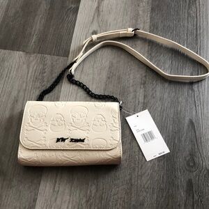 Betsey Johnson Bone Faux Leather Embossed Skull Crossbody Black Tone Chain NWT